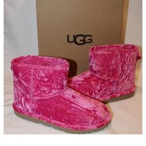Firm price UGG Fuchsia Velvet Ankle Boots